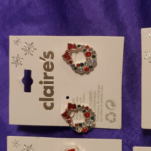 4 pack 5 pairs! Claire's Christmas earrings lot santa wreath reindeer holiday - Picture 5 of 6